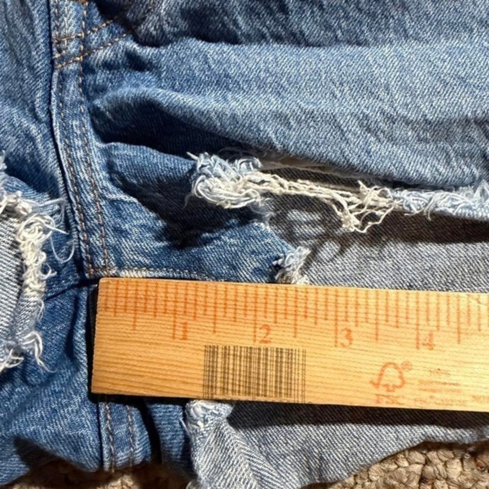 Vintage Levi's 501 XX light wash denim cutoff shorts button fly raw hem - Picture 5 of 6